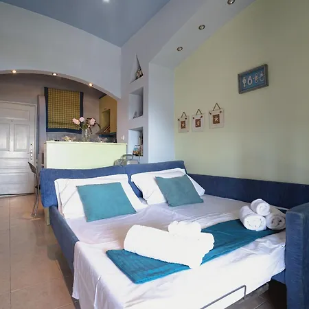 Apartment Lilly's Seaview Malaki